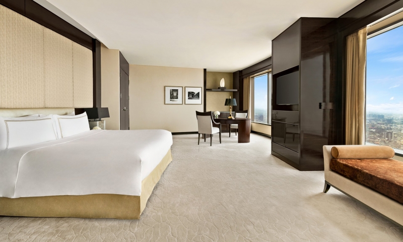 Shangri-La’s Far Eastern Plaza Hotel